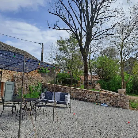 Nyaraló Le Passe Compose